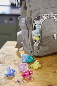 Tommee Tippee Ultra-Light Silicone Pacifier, Symmetrical One-Piece Design, BPA-Free Silicone Binkies, 0-6m, 4-Count