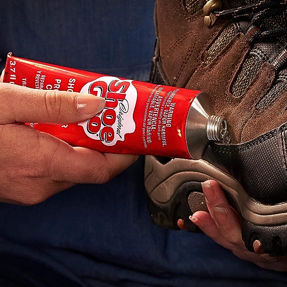 Sof Sole Shoe Goo Repair Adhesive for Fixing Worn Shoes or Boots, Clear, 3.7-Ounce Tube
